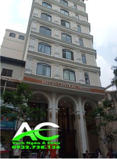 Vách Ngăn Vệ Sinh - Khách Sạn Lotus Central Hotel